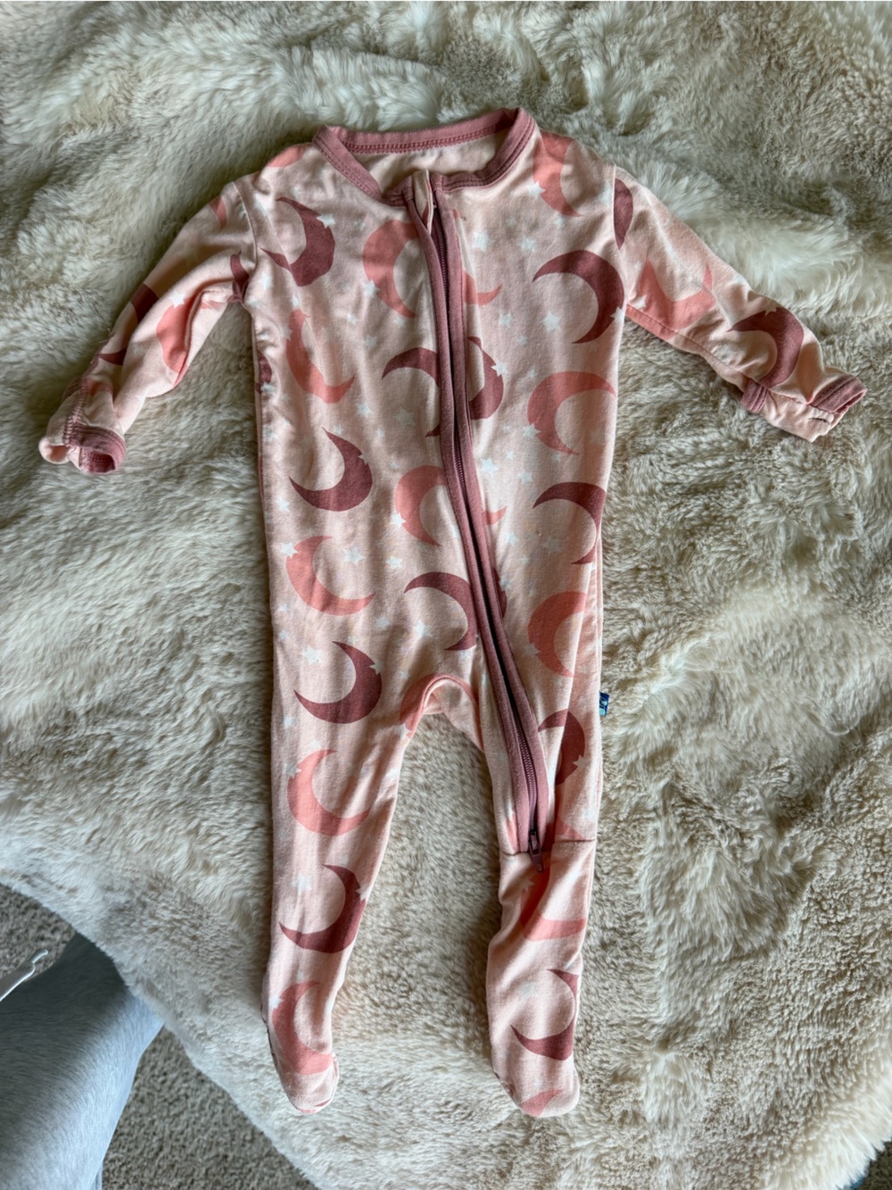 KicKee pants 0-3M Pink Moon Print Footed One-Piece Pajamas for Kids